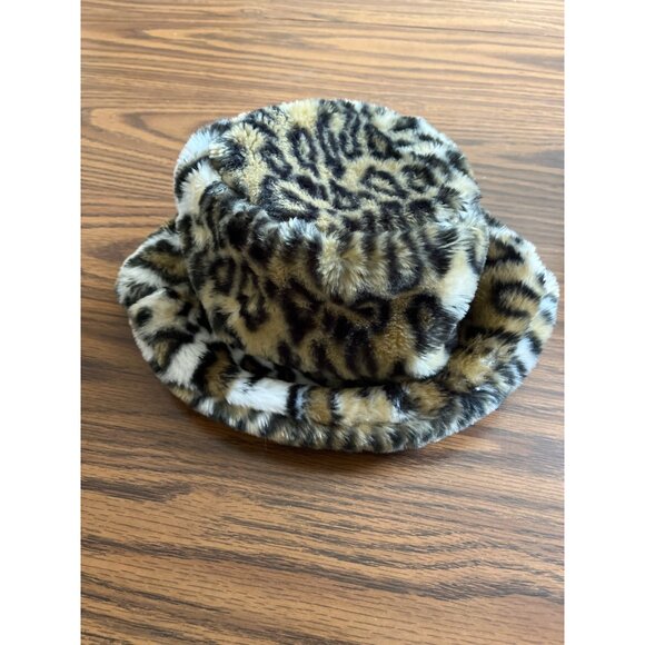 Tan black white faux fur leopard print bucket hat - Picture 7 of 8